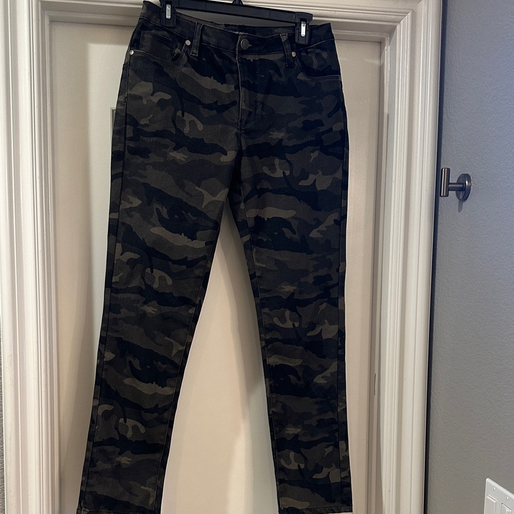 Camo Print Lexi Women Jeans Size 12 Slim Fit